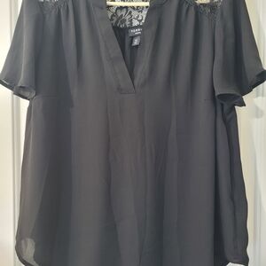 TORRID Harper Georgette Lace Yoke Flutter Sleeve Top Black Size 00M / 10